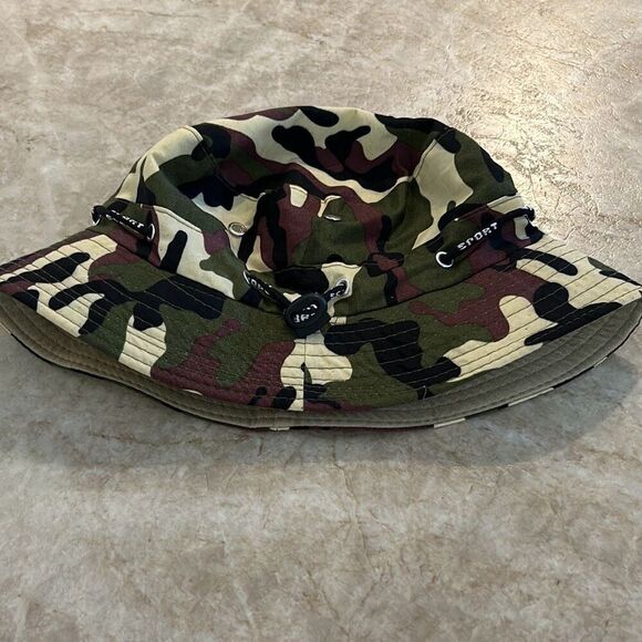 CAMO Bucket Hat NWOT - Picture 4 of 4